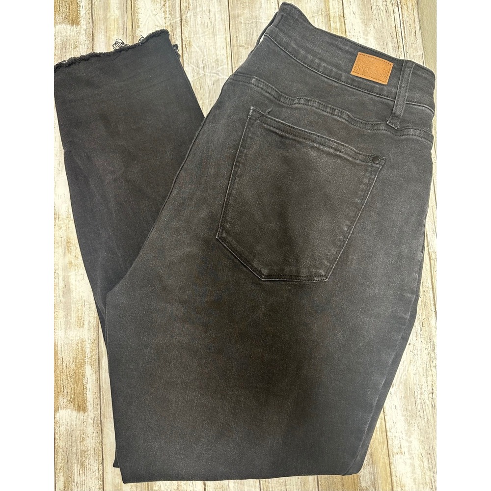 Judy Blue Slim Fit Black Distressed destroyed Raw Hem Jeans 20W JB88137